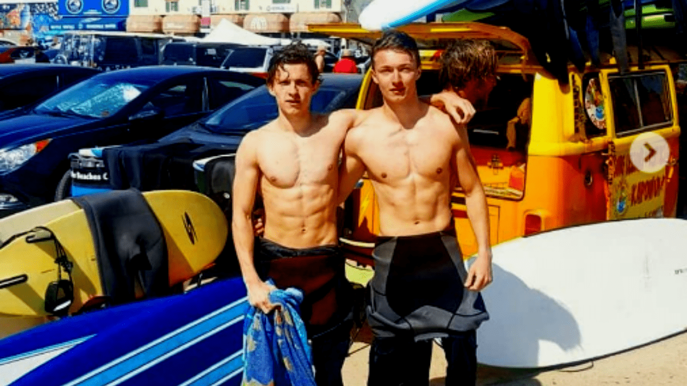 Tom Holland Shirtless, Spider-Man: Far From Home